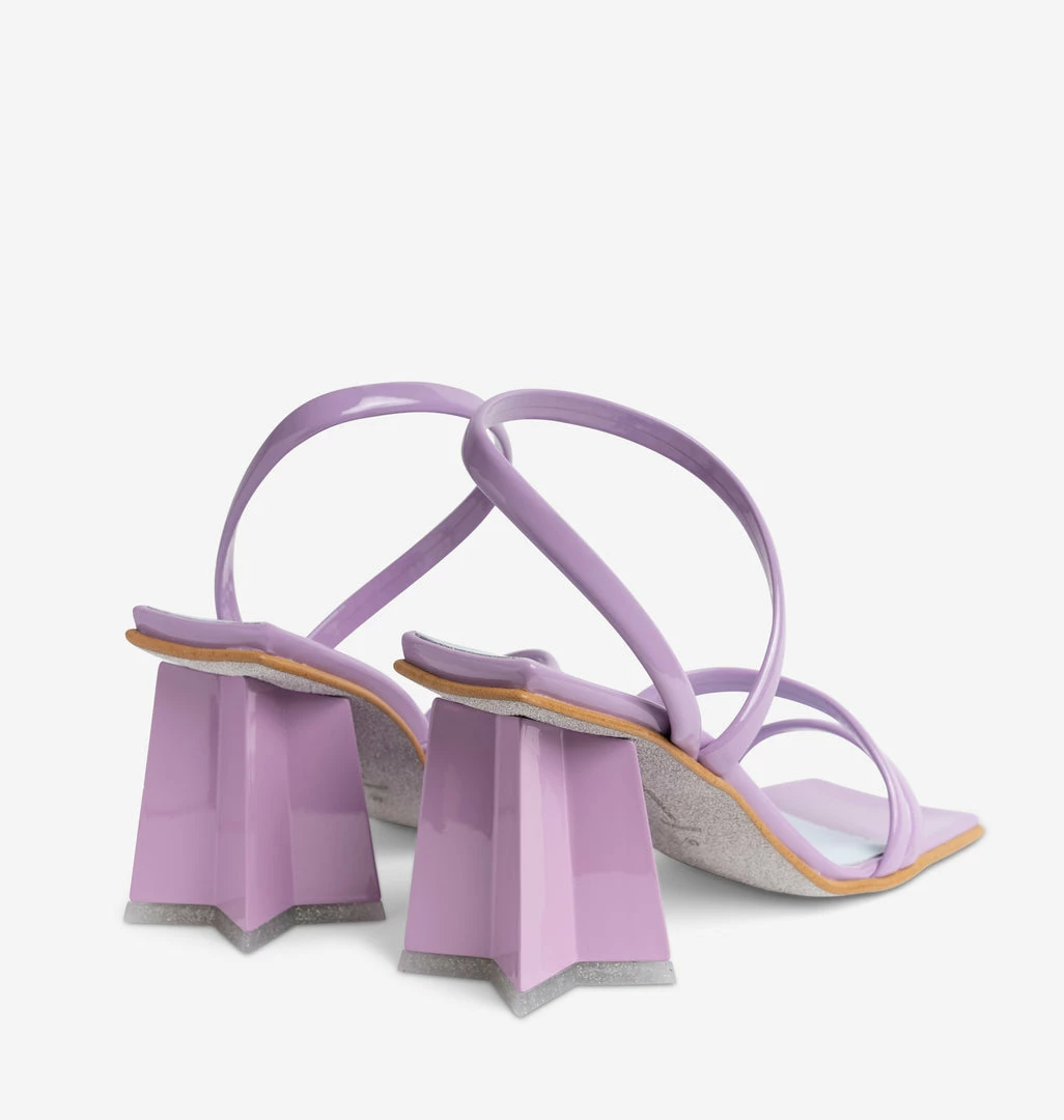 COM Chiara Ferragni ANDROMEDA