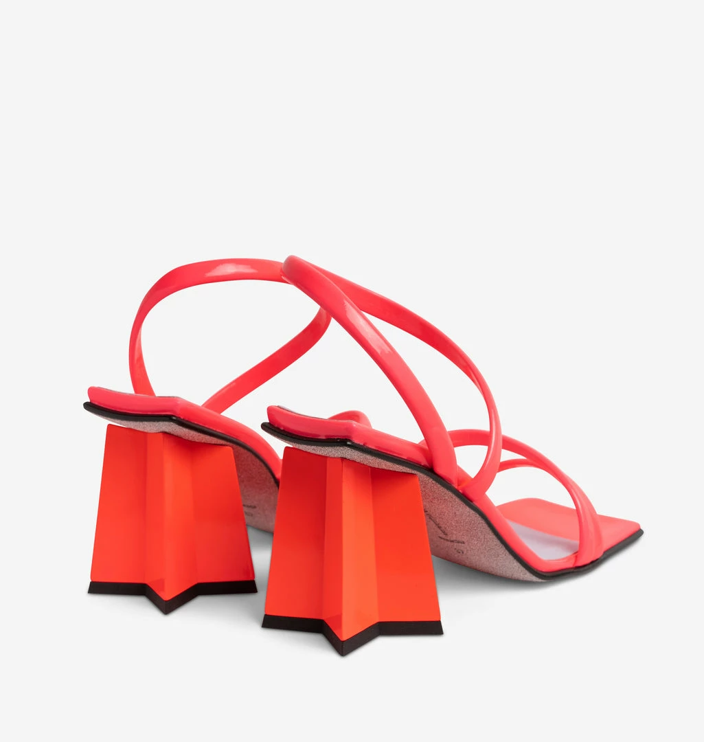 COM Chiara Ferragni ANDROMEDA