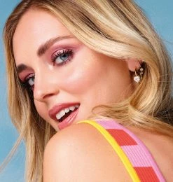 COM Chiara Ferragni HIGHLIGHTER - LIGHT BOMB MAKE UP