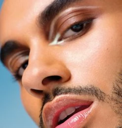 COM Chiara Ferragni MAKE UP EYESHADOW PALETTE - PARIS